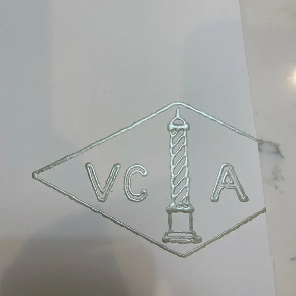 ⭐️Van Cleef & Arpels medium paper bag - Picture 2 of 3